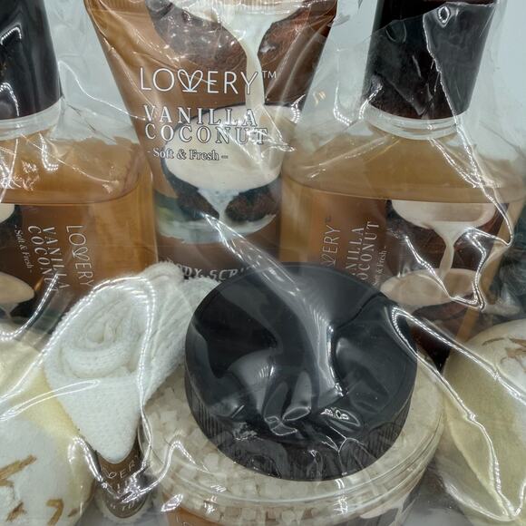 New 8 Piece Lovery Vanilla Coconut Deluxe Bath And Body Spa Set with Basket - Picture 3 of 11